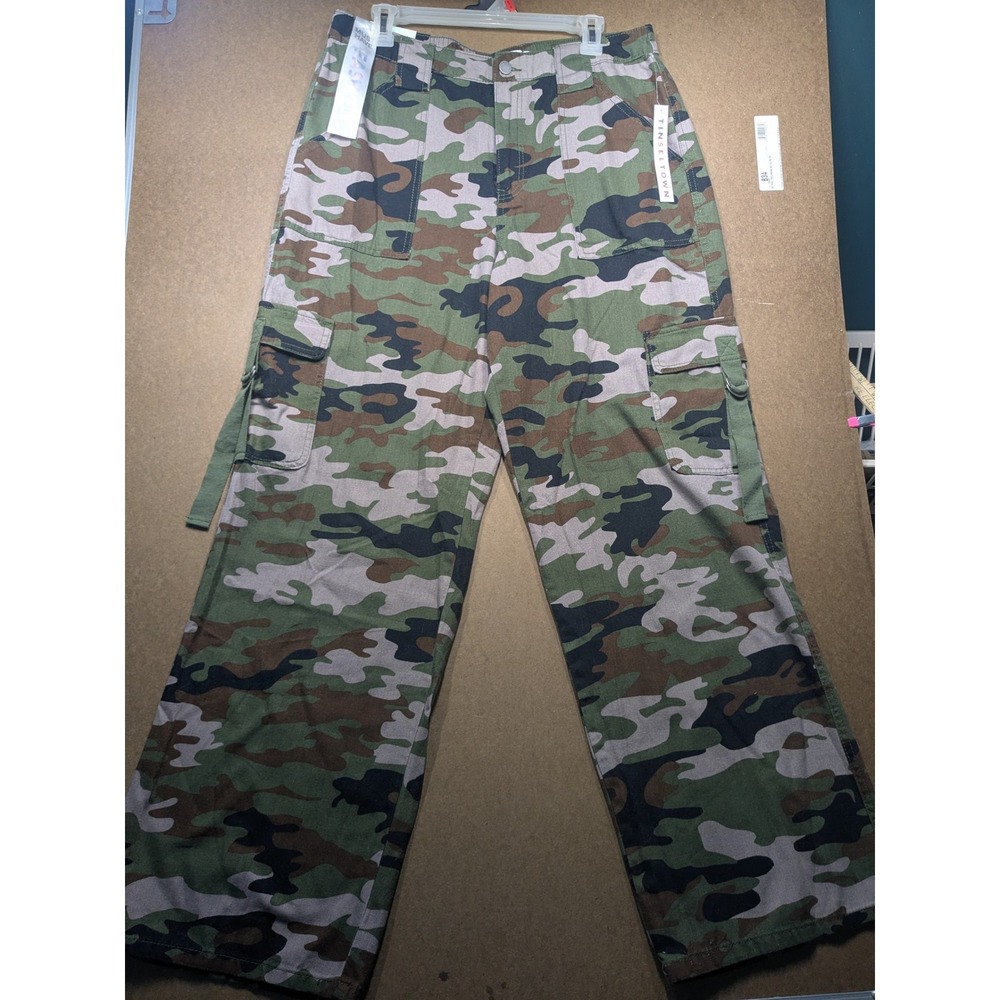 Tinseltown Womens XXL Camo Cargo Pants High Rise Wide Leg Camouflage New